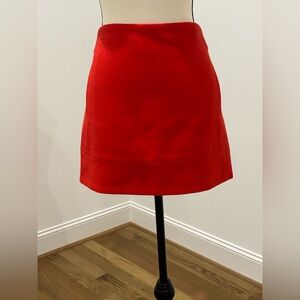 J.Crew Red Wool Mini Skirt 🔥
Size 6